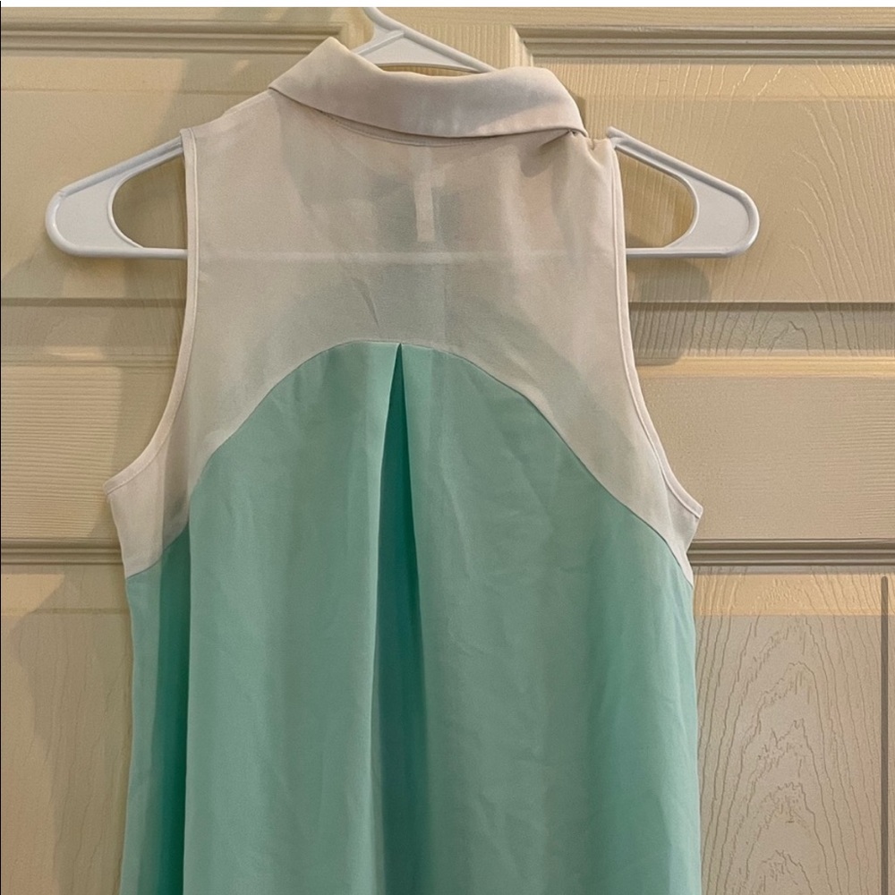 B Jewel hi low mint blouse - Picture 5 of 5